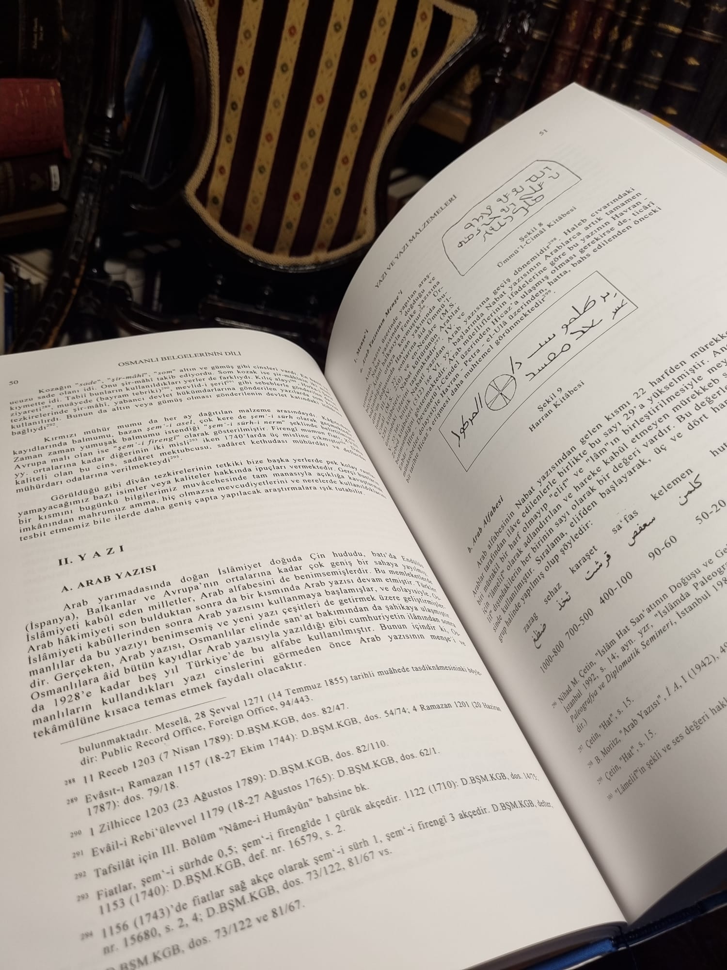 Osmanlı Belgelerinin Dili/ Mübahat S. Kütükoğlu